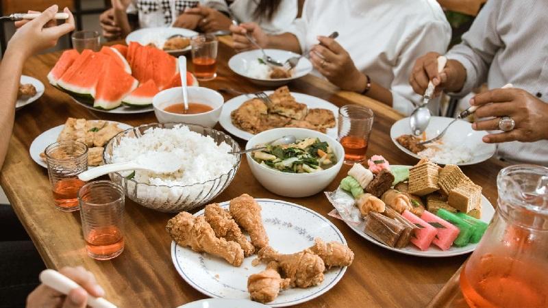 Waktu Terbaik Sarapan dan Makan Malam agar Lemak Perut Cepat Hilang