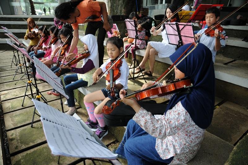 Kenalkan Musik Sejak Dini untuk Dukung Tumbuh Kembang Anak