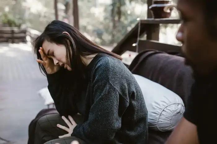 Suami Wajib Tahu, Tujuh Tanda Istri Tak Puas di Ranjang