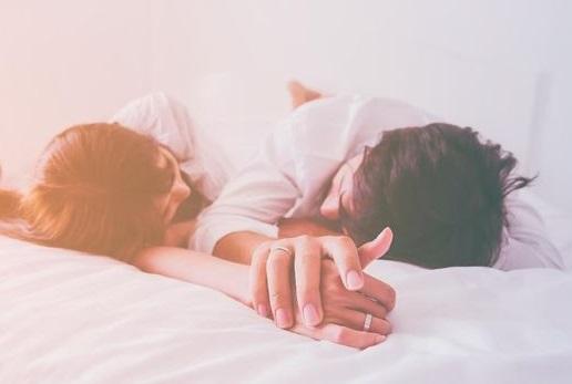 Manfaat Pasutri Berhubungan Seks Setiap Hari