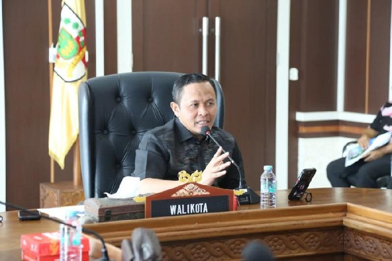 Banyak Penderita HIV/AIDS Tak Ambil Obat, Walikota Agung Minta Diskes dan Camat Kolaborasi Menanganinya