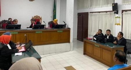 Mantan Direktur RS Madani Pekanbaru Dituntut 2,5 Tahun Penjara