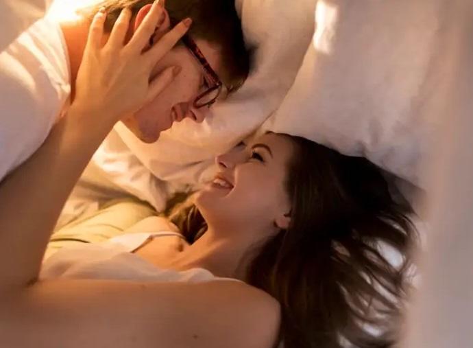 Agar Tak Terasa Biasa Saja, Siapkan 10 Hal Ini Sebelum Bercinta