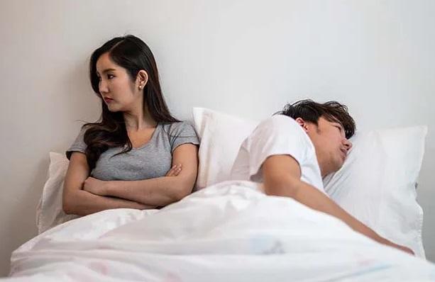 Pasangan Kurang Inisiatif Bercinta di Ranjang, Coba 4 Cara Ini Mengatasinya