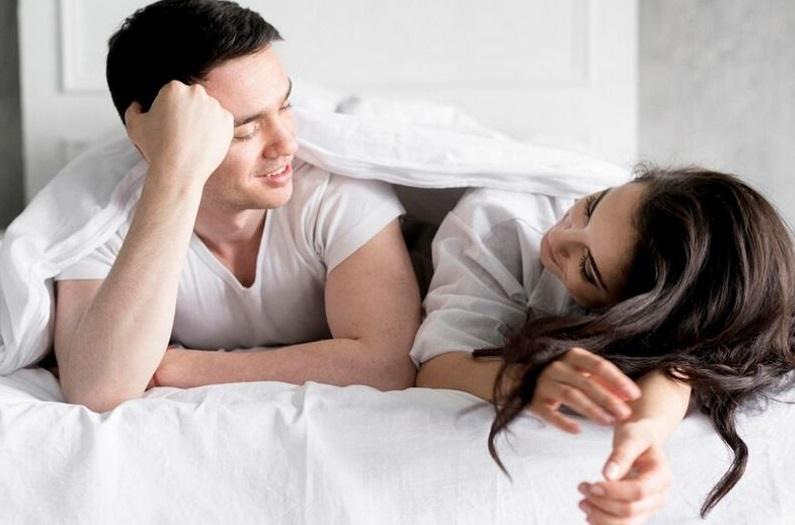 Ini 7 Alasan Kenapa Perlu Kontak Mata Saat Bercinta