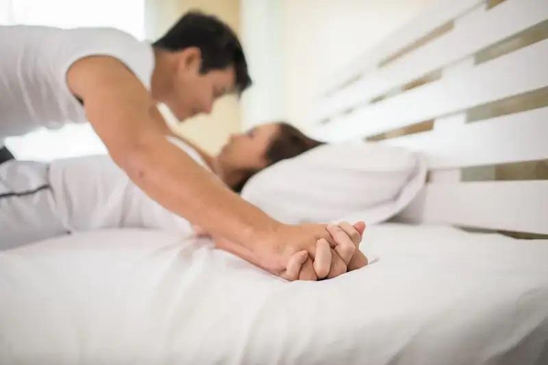 Hubungan Seks Pagi Hari Bagi Pasangan Suami Istri, Ternyata Ini Manfaatnya