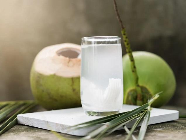 Dokter Anak Indonesia Tegaskan Belum Ada Bukti Ilmiah, Air Kelapa Kerap Dianggap Obat Cacar