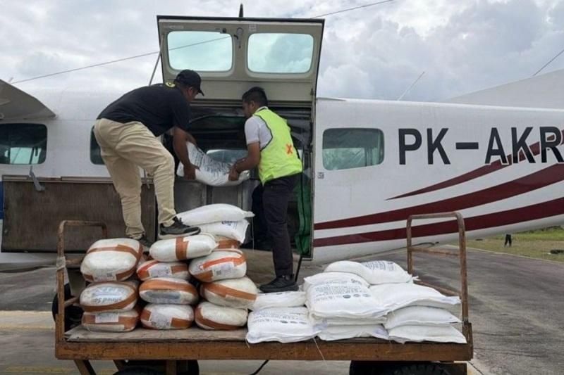 Modifikasi Cuaca, 35 Ton Garam Disebarkan untuk Padamkan Karhutla Riau