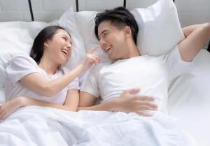 Berapa Kali Ideal Pasangan Suami Istri Bercinta? Ini Jawaban Para Ahli