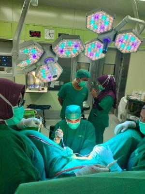 Luar Biasa, Tim Dokter RSUD AA Berhasil Operasi Rekonstruksi Pasien Tidak Memiliki Liang Kemaluan