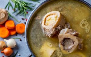 Jaga Kesehatan Pencernaan dan Sendi, Terbukti Ilmiah Manfaat Kaldu Tulang