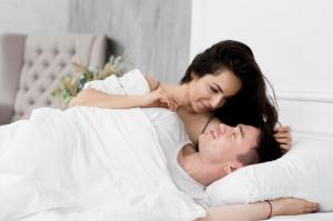 Frekuensi Bercinta yang Ideal untuk Bahagia, Ini Kata Ahli